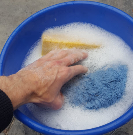 Auto wassen met water