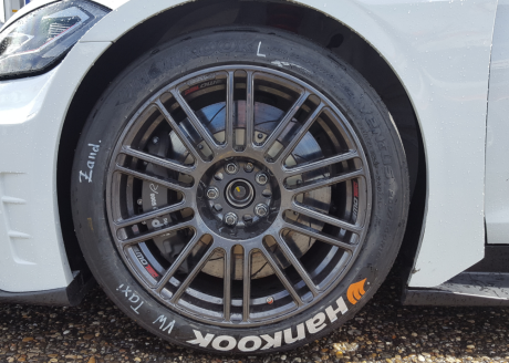 bandenverf bandenstift op band