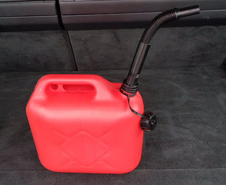 plastic jerrycan met schenktuit