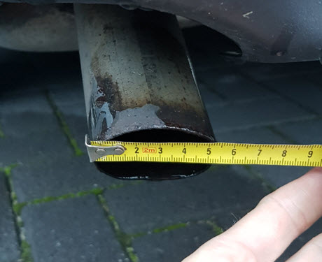 uitlaat sierstuk monteren