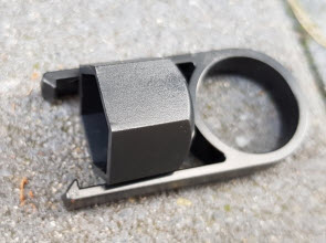 Wielmoerdoppen met pincet