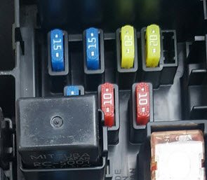 Auto zekering - vervang zelf zekering van auto 2007 yaris fuse box layout 