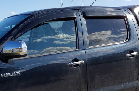 zijwindschermen voor en achter